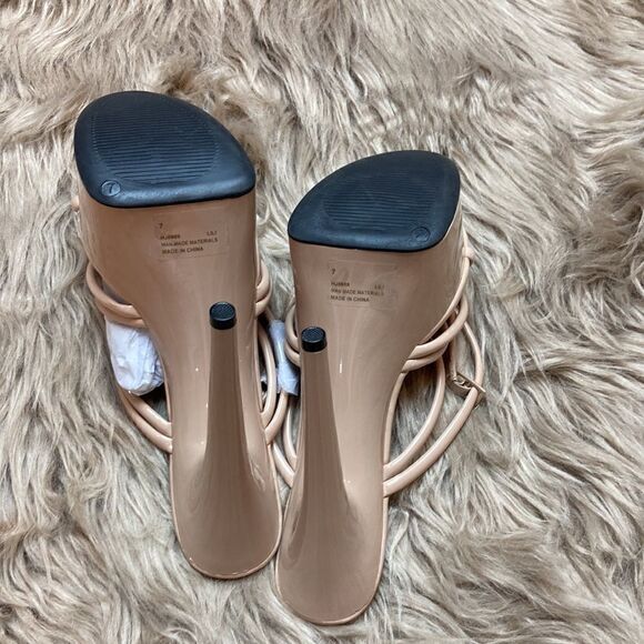 Cape Robbin Lili Nude Ankle Strap Platform Heels/ stilettos - Picture 8 of 13